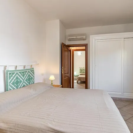 Franca 100m From The - Happy Villa Golfo Aranci